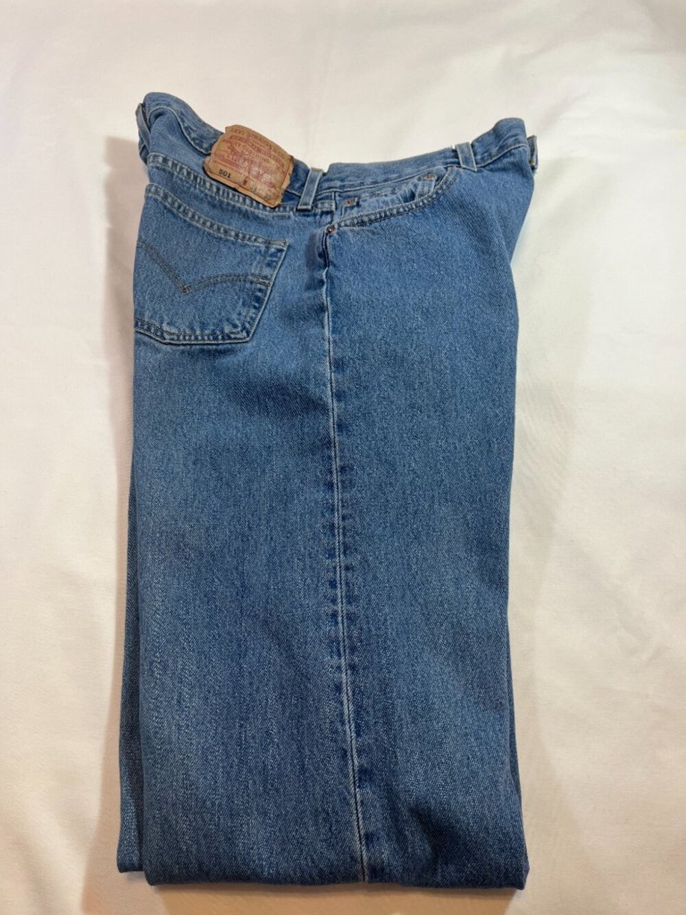 Levi's 550 Relaxed Fit Jeans - Size 36x30 - Picture 7 of 7